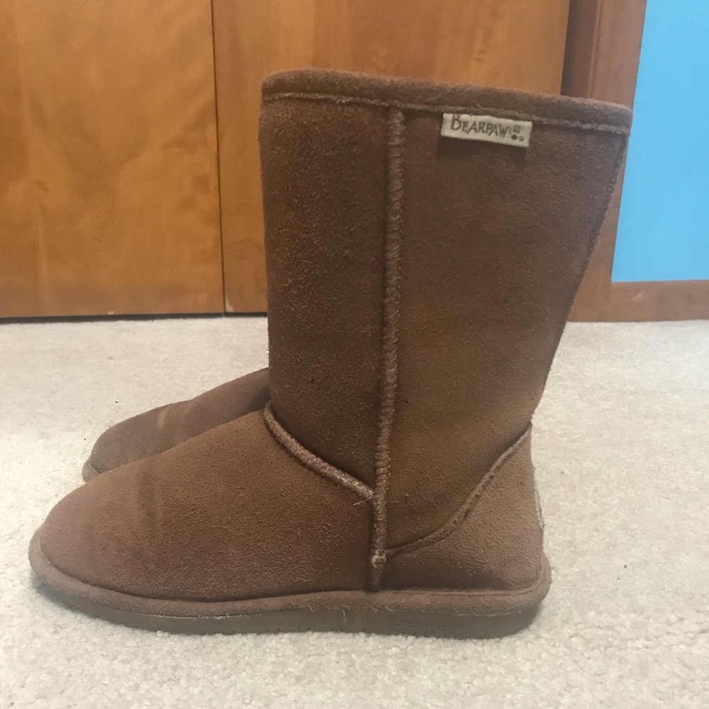 Bearpaw fuzzy boots